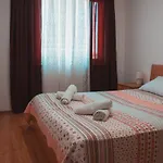 Deh, Stinjan Appartement
