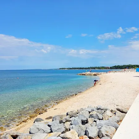 아파트 Deh, Stinjan *