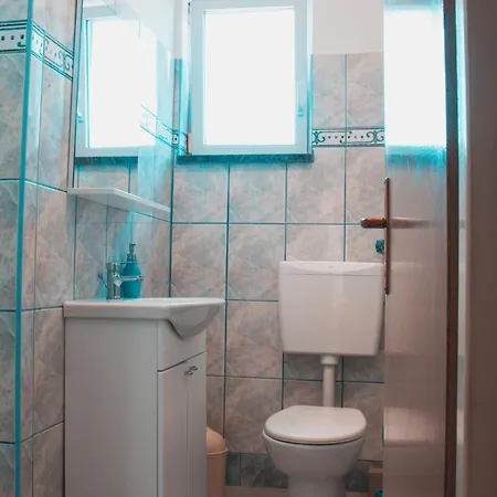 Deh, Stinjan Apartament *